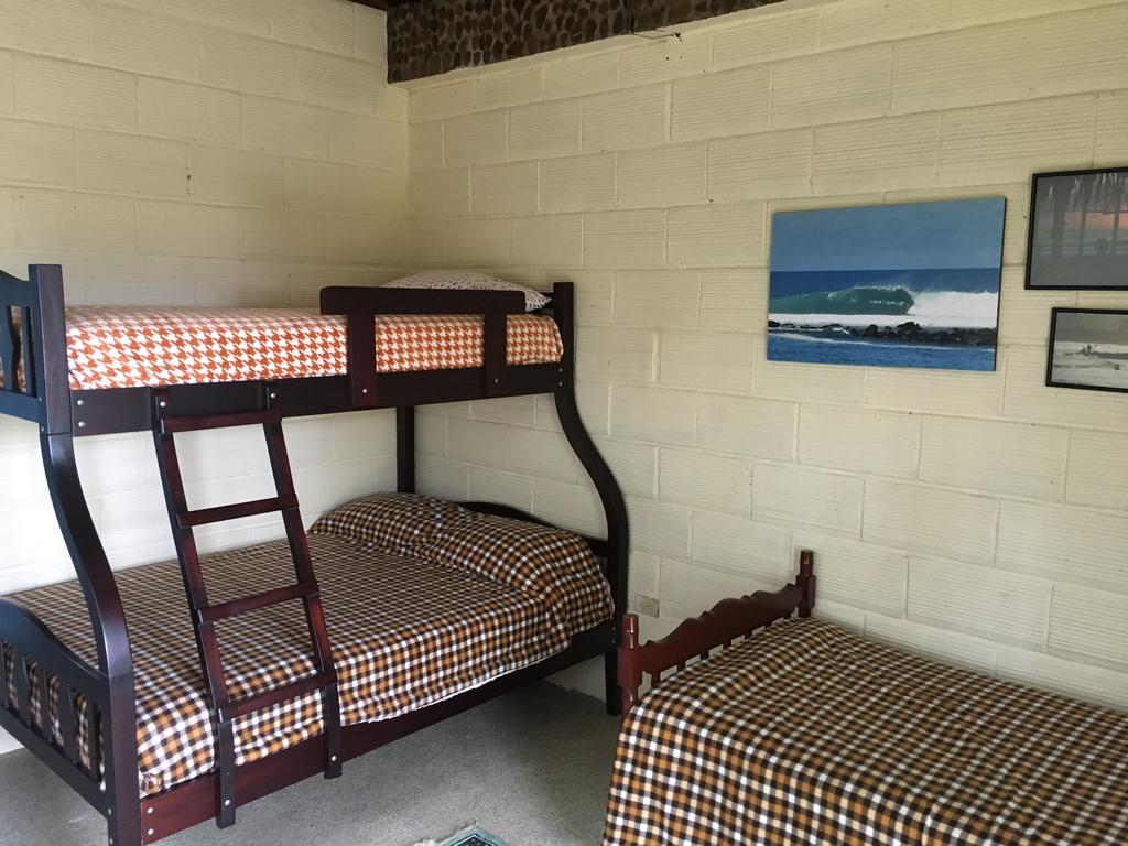 Casa Roja Hostel Montañita Eksteriør bilde